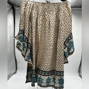 Women’s Hayden off the shoulders knee length‎ dress with bat sleeves. Sz M  NWT.